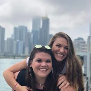 Meet your Posher, Caytee rae